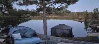 Northern Paradise on the lake with water activities, Pet-friendly