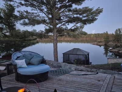Northern Paradise on the lake with water activities, Pet-friendly