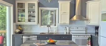 Luxurious Northern Paradise with all amenities, water activities, pet-friendly
