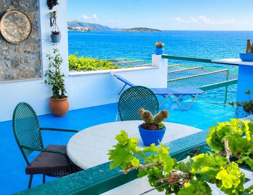 Seaside Ntounas Apartments - Quaint and Homely