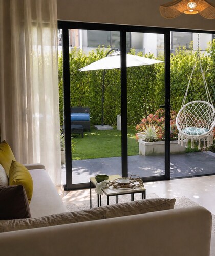 Casa Nova Retreat • Private Patio • Beach • Pools