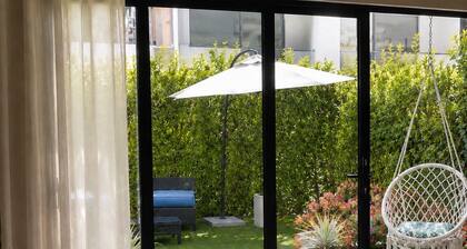 Casa Nova Retreat • Private Patio • Beach • Pools