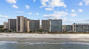 Beach - 1BR Beach Cove - Oceanfront - Multiple Pools - Premier Location in North Myrtle (North Myrtle Beach)