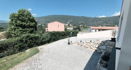 L'Ecrin du Brusquet 8personnes piscine chauffée