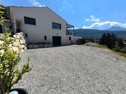 L'Ecrin du Brusquet 8personnes piscine chauffée