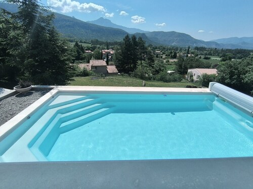 L'Ecrin du Brusquet 8personnes piscine chauffée