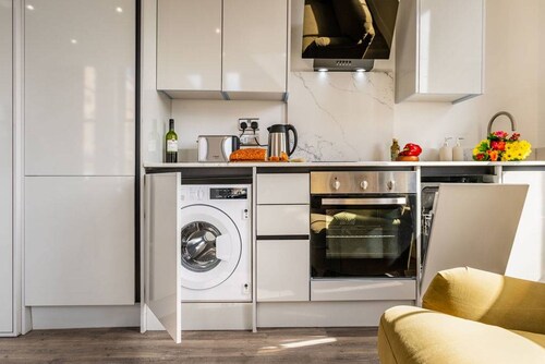Albemarle Chambers Central Retreat Sleeps 4