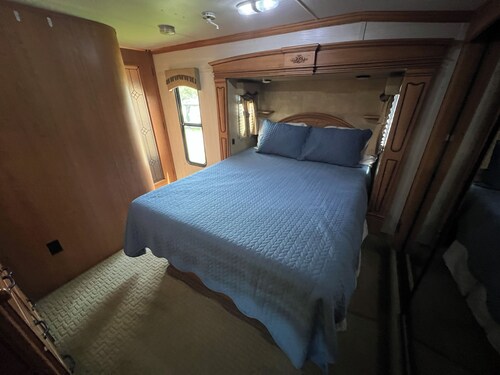 Cardinal Camper Getaway at Eddy's Place-Sleeps 8