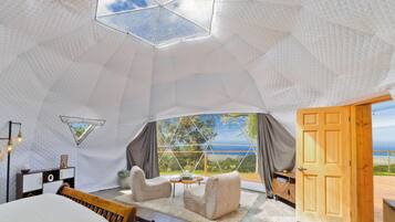 1 habitación, escritorio, wifi gratis y ropa de cama