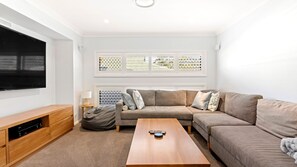 Living area - Coastal Retreat - Pet Friendly with Fire Pit (Callala Bay)
