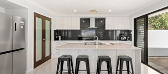Coastal Retreat - Pet Friendly with Fire Pit