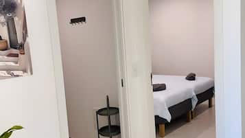 WiFi, bed sheets