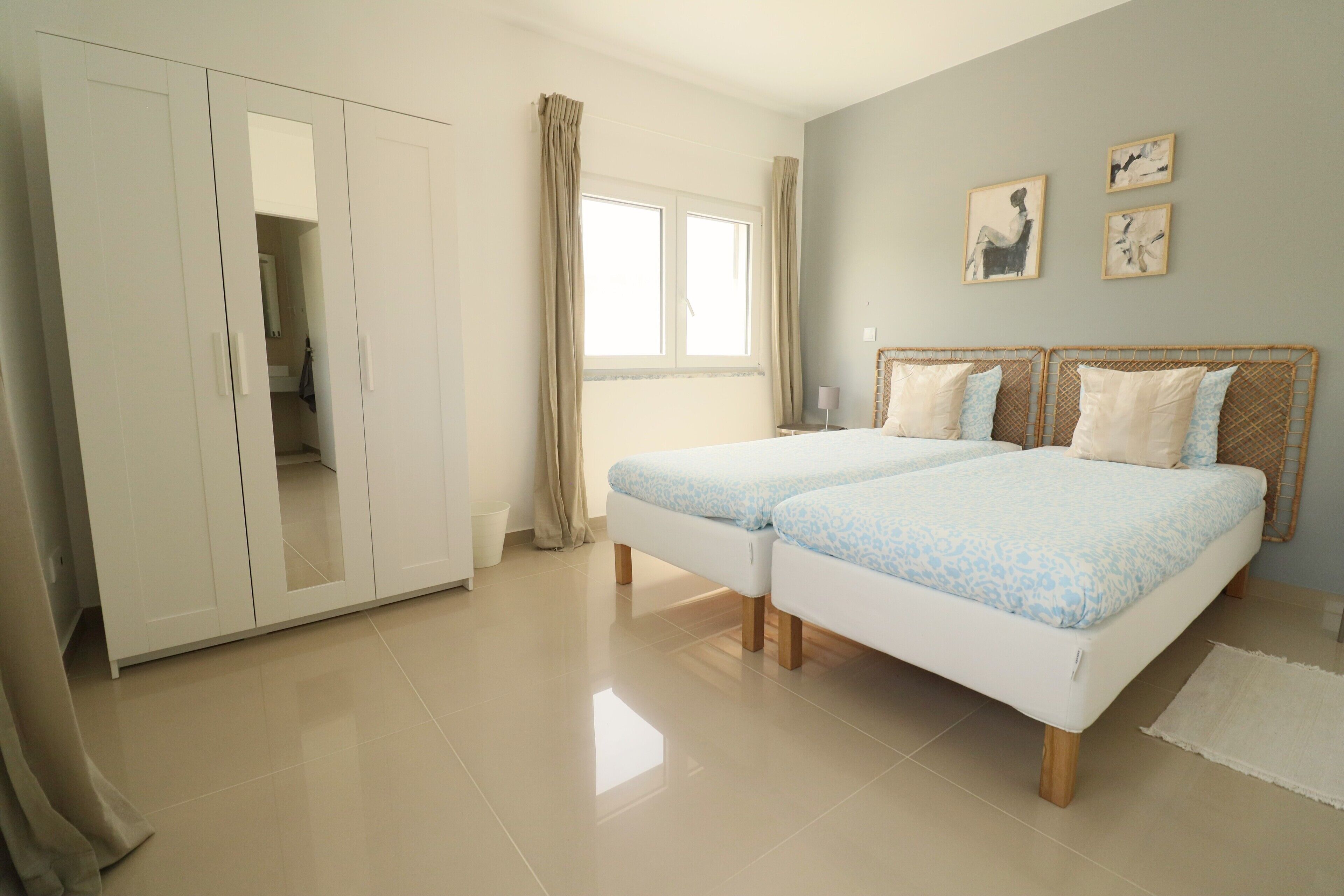 5 habitaciones, wifi y ropa de cama 