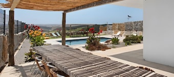 Casa Vacanze 'Peace House Lourinhã - Villa 6' con Vista Montagna, Piscina e Wi-Fi