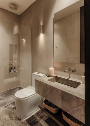 Deluxe Apartment | Bathroom | Free toiletries, towels, soap, shampoo - La Reserva Tulum (Tulum)