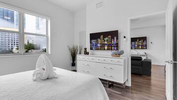 Apartment, 1 Bedroom, Kitchen, City View | Soundproofing, iron/ironing board, free WiFi