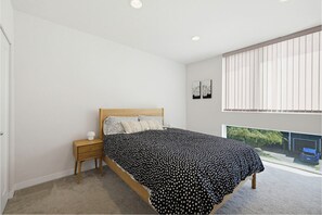 Iron/ironing board, internet, bed sheets - Ballard Rooftop • 3BR Modern Townhome (Seattle)