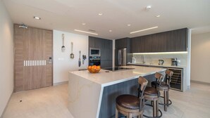 Ảnh chưa phân loại, 5 trong số 26 ảnh, nút