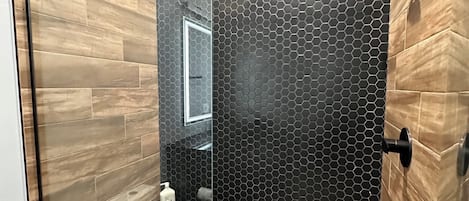 Shower, bidet, towels, soap