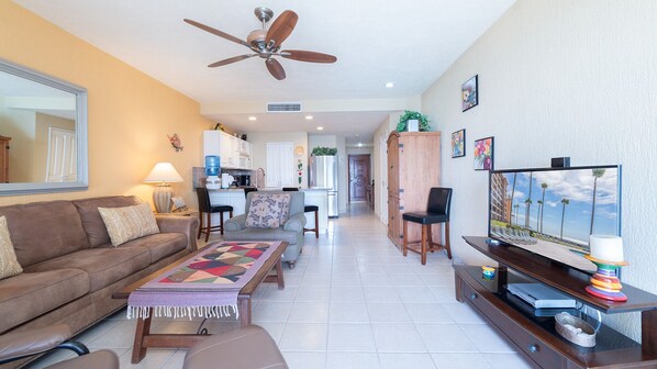 Condo, 1 King Bed with Sofa bed, Balcony (Sonoran Spa SPAN 706) | Living area