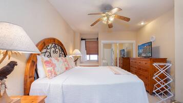 Condo, 1 King Bed with Sofa bed, Balcony (Sonoran Spa SPAN 706)