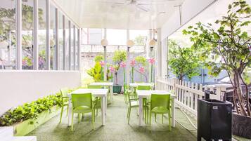 House | Dining