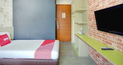 Stylish Twin Suite Escape W/ Free Wifi and Parking