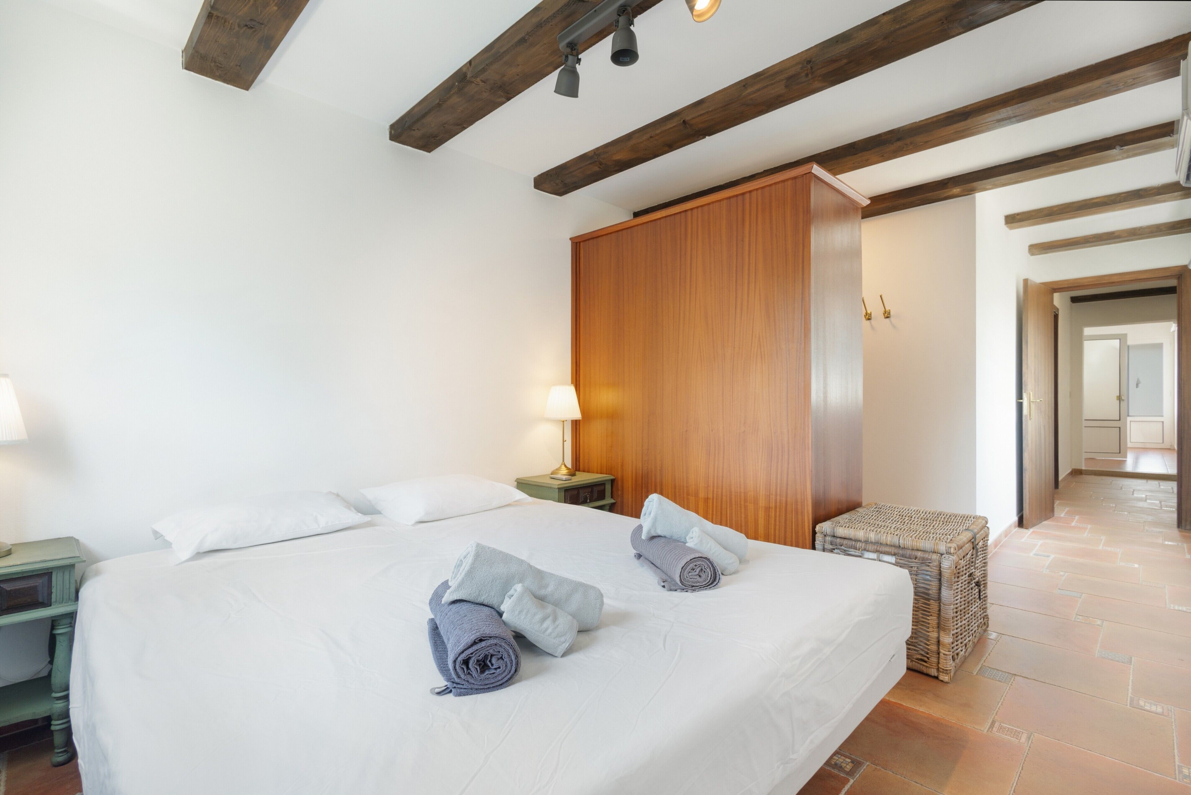 Wifi y ropa de cama
