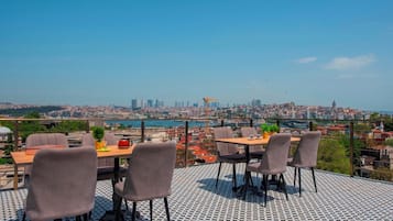 Condo família, vista para o jardim | Terraço/pátio