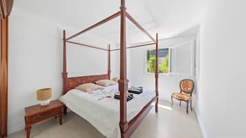 4 chambres, fer et planche à repasser, Wi-Fi, draps fournis