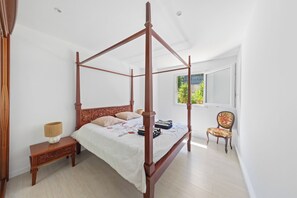 Fer et planche à repasser, Wi-Fi, draps fournis