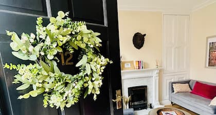 Hip Hideaway in the Trendiest part of Town
