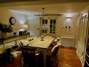 Dining - Barley House, luxurious beach facing accommodation (Southwold)