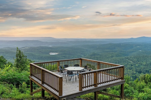 Arkansas Gran Canyon View Hot Tub Observation Deck