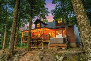 Exterior - Arkansas Gran Canyon View Hot Tub Observation Deck (Jasper)