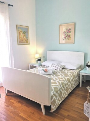 Room - Διαμέρισμα δύο υπνοδωματίων, καθιστικό, τραπεζαρία, κουζίνα , μπάνιο , βεράντα (Kerkira)