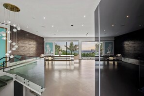 Interior - Luxury modern house in prime location (Los Angeles)