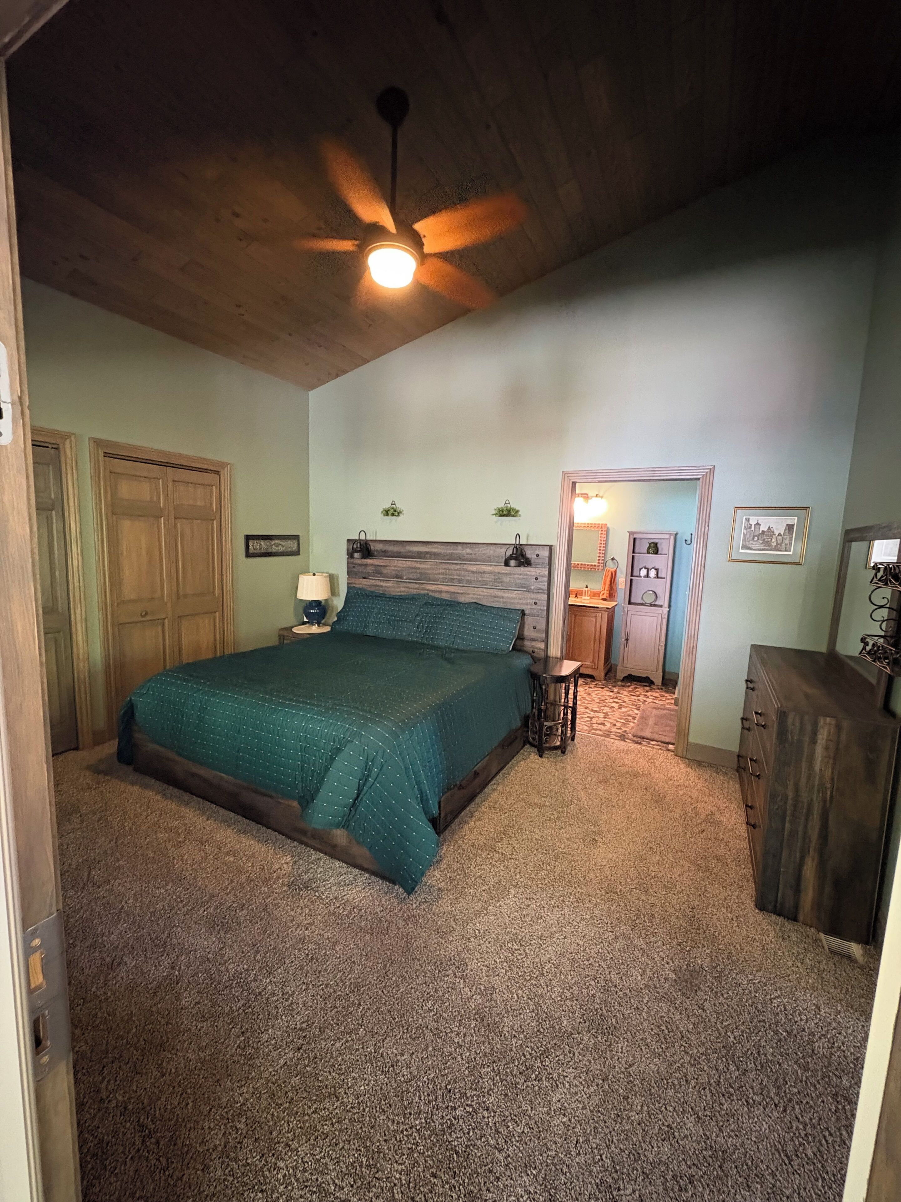 4 bedrooms, free WiFi, bed sheets