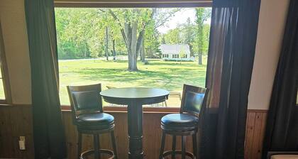 Snowmobile Sanctuary in the Charming Village of Crivitz