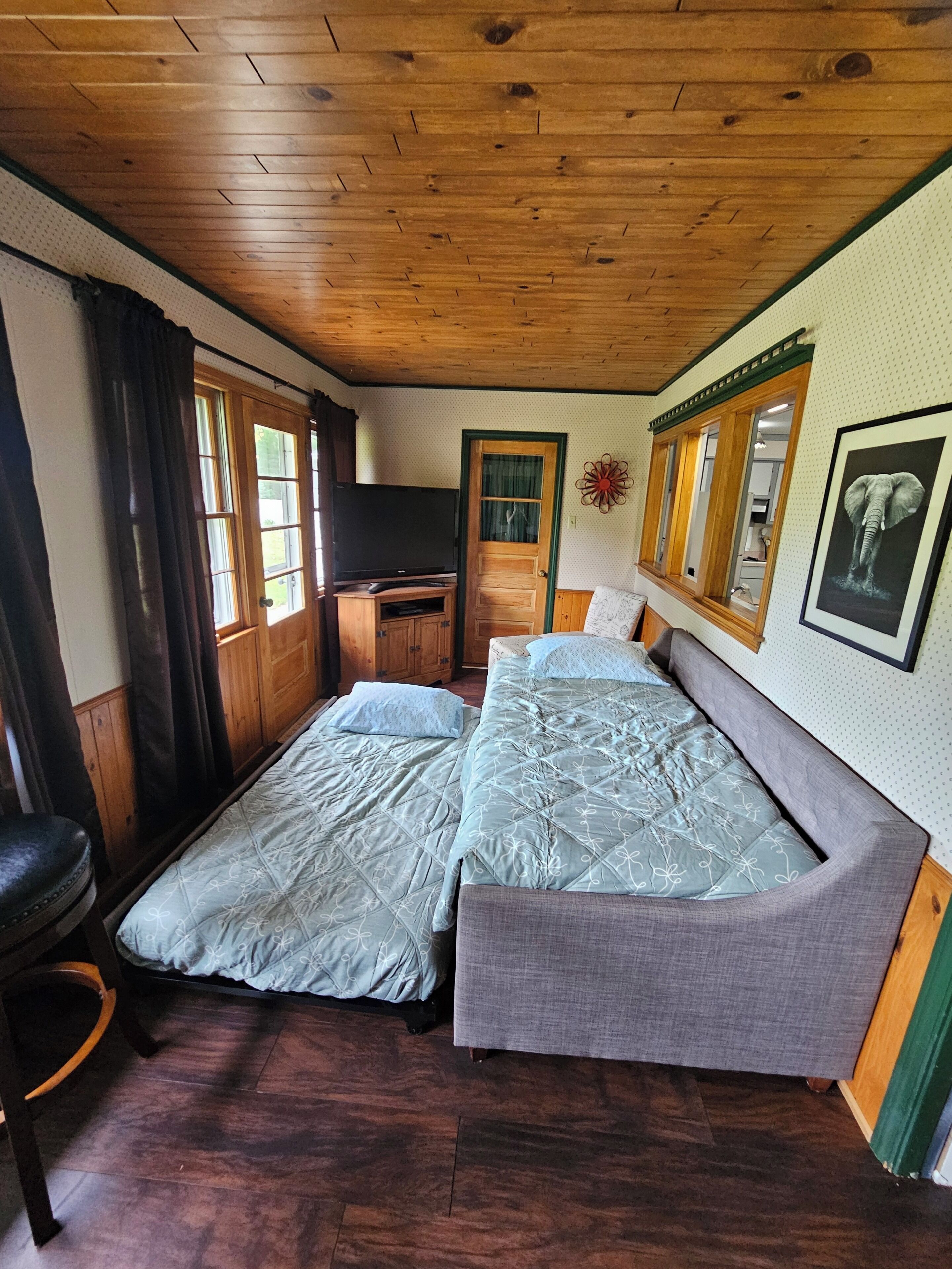 3 habitaciones, escritorio, wifi gratis y ropa de cama 