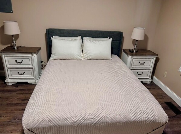 1 bedroom, in-room safe, iron/ironing board, free WiFi