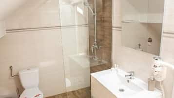 Baño | Ducha, secador de pelo, toallas y jabón