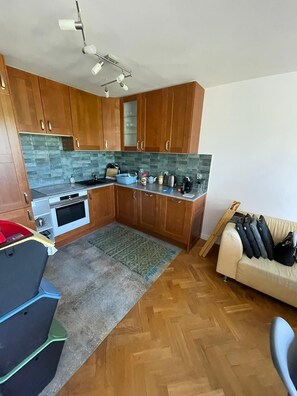 Private kitchen - Dom z ogrodem by Grand Apartments (Gdańsk)