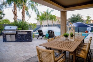 Outdoor dining - Rosa Retreat Luxury Oasis: Spa+Pool+Amazing Yard, Game Rm Sleeps 12+ (Queen Creek)