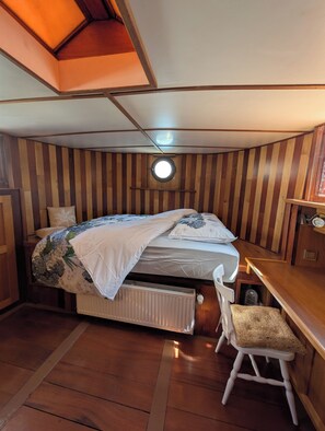 WiFi, bed sheets - Vrbo Property (Asnières-sur-Seine)