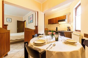 Dining - Beautiful apartment near sea in charming Fažana (Fažana)