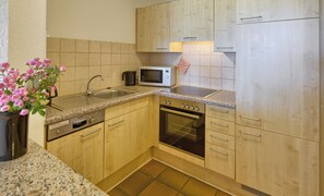 Private kitchen - Vrbo Property (Bad Bellingen)