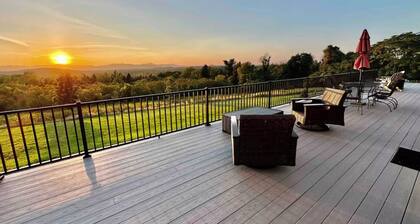 Million Dollar Catskill Mountain Sunset Views - 6 Miles from Hudson Warren St.