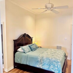 Free WiFi, bed sheets - Santa Fe Ranch- Family Fun (Pilot Point)