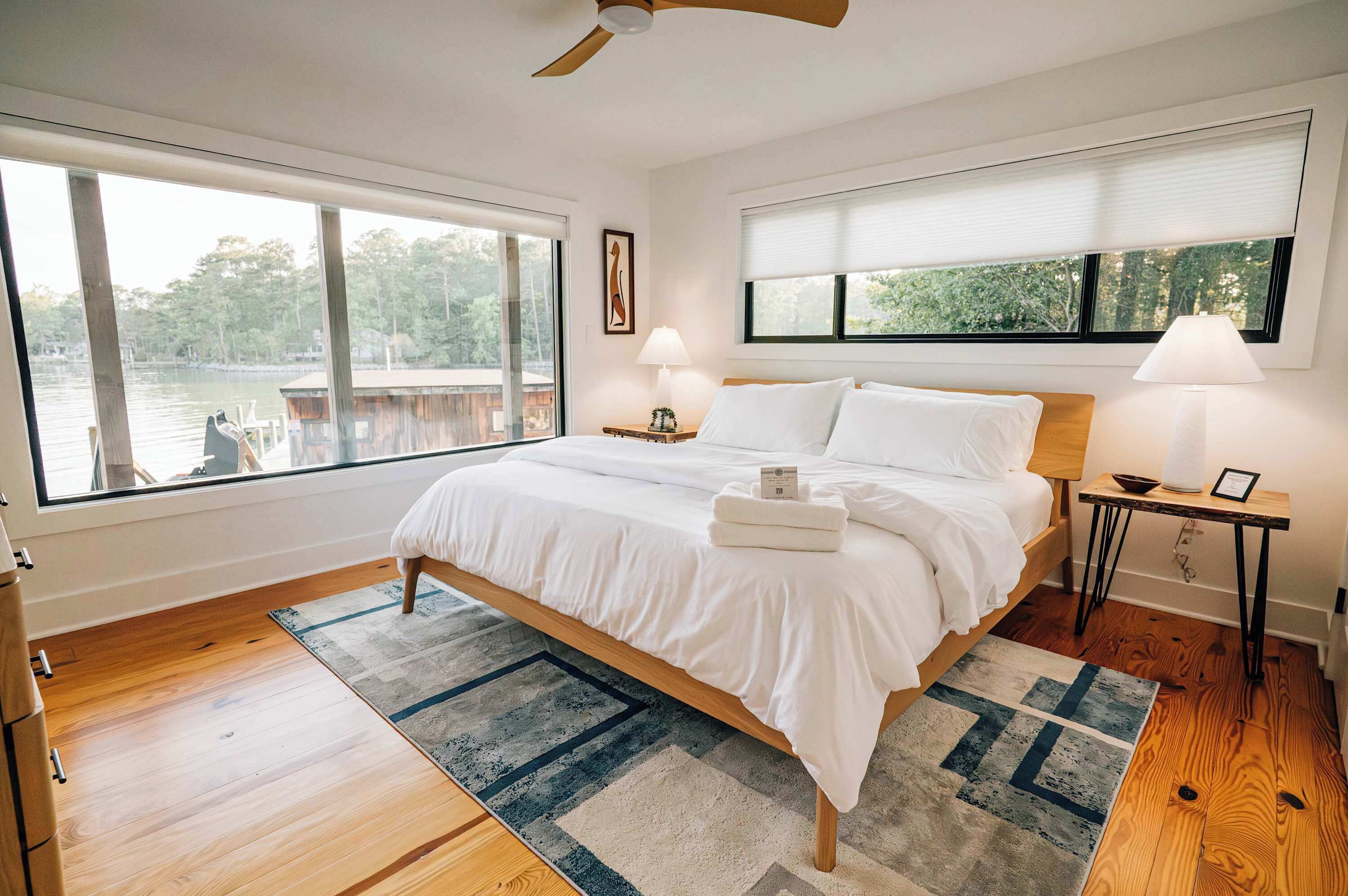 4 bedrooms, desk, iron/ironing board, travel crib